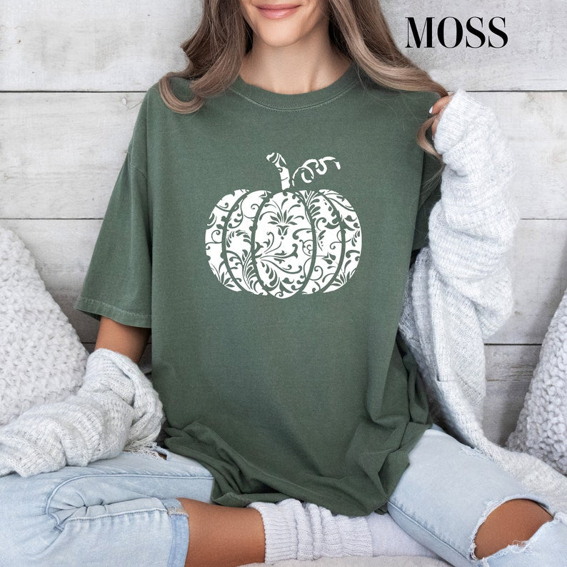 Halloween Pumpkin shirt, Thanksgiving shirt, Fall Pumpkin Shirt, Floral Pumpkin Shirt, Comfort Colors Halloween Graphic Tee, Vintage Tshirt